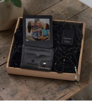 Kişiye Özel Siyah Kartlık& Siyah Tespih& Siyah Zippo Model Çakmak(Benzinsiz)& Siyah Instagram Çerçeve Hediye Seti