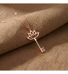 Kişiye Özel 925 Ayar Gümüş Lotus Anahtar Model Numara Kolye (Rose)