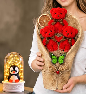 Kırmızı Peluş Ayıcıklı Büyük Boy Buket ve LED Işıklı Penguenli Fanus Hediye Seti