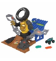 Hot Wheels Monster Trucks Arenada Şampiyonluk Mücadelesi Oyun Set