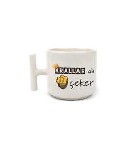 Krallar Da Nah Çeker Baskılı Beyaz Kulplu T Kupa - Komik Hediye Bardak Fincan Mug