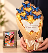 Kişiye Özel Fotoğraflı LED Işıklı Aynalı Mavi Kelebek Buketi 35 cm Hediye