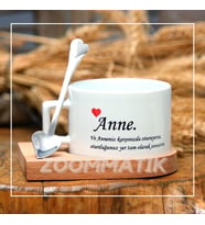 Anneye hediye Anne tasarımlı İsimli ve Harf Tasarımlı kahve fincanı ahşap standlı kaşıklı set