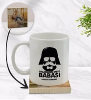 BK Gift Kişiye Özel Galaksinin En İyi Babası Tasarımlı Beyaz Kupa Bardak ve Ahşap Bardak Altlığı Hediye Seti - Model 1