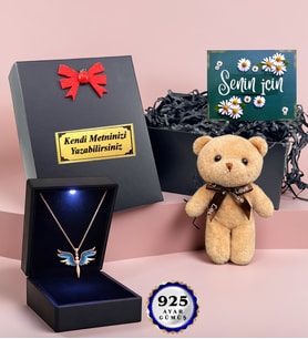 Kişiye Özel Işıklı Kutusunda 925 Ayar Gümüş Melek Kolye (Kahve Ayıcık Hediyeli)