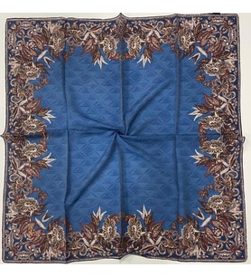 Çiçekli Desen Elegante Seri Eşap Eşarp Askısı İle Birlikte 100x100 cm Lacivert V