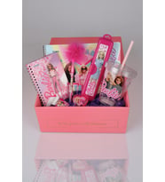 DEKOMUS ÖZEL KUTULU "PINK LOVE" YENİ SEZON LİSANSLI BARBIE PİPETLİ BARDAK İLE OKUL KIRTASİYE SETİ