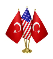 Masa Üstü Amerika Bayrağı Türk Bayrağı Üçlü Pirinç Direk Masa Bayrak Seti