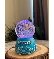 Merhaba Kış ( Hello Winter ) Otomatik Kar Küresi Kendinden Kar Taneli Müzikli Işıklı Büyük Boy Kar Küresi