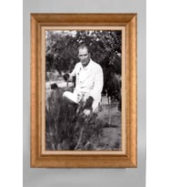 Altın Varaklı Çerçeveli Paspartulu Atatürk Tablo a519 (Gold)