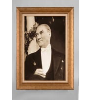 EV İŞYERİ OFİS İÇİN ALTIN ÇERÇEVELİ PASPARTULU ATATÜRK TABLO S159