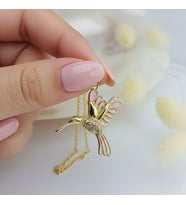 14 Ayar Altın Kaplama Pembe Mineli Arı Kuşu Kolye (Gold)