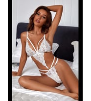 Fantezia Night Kadın Beyaz Dantel Cut-Out Lastik Detaylı Şık Gecelik
