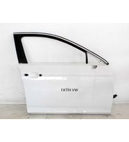 Vw Passat 2013- Tampon Panjurusı Orta Kromlu (Oem No:3G0853677Aa)