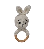 Amigurumi Sevimli Ekru Tavşan Diş Kaşıyıcı Çıngıraklı Organik Oyuncak (Standart)
