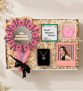 Kişiye Özel Fotoğraflı Çerçeve,Mum,Lotus Kolye Ve Kelebek Buketi