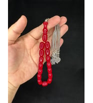 ÇUBUK KEHRİBAR TESBİH KIRMIZI RENKLİ MASKOT EFE BOY KAPSÜL KESİM 16MMX11MM T-666 (Çok Renkli)