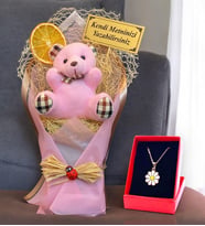 Sizlere Özel Peluş Ayıcık Buketi, Peluş Ayıcık Buketi & Papatya Kolye Hediye Seti