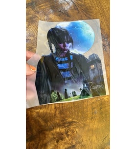 ÜTÜ İLE YAPIŞAN WENDESDAY TRANSFER BASKI TİŞÖRT BASKI ARMA 20X20 CM