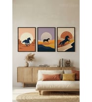 Minimalist At ve Gün Batımı Manzarası 3’lü Ahşap Çerçeveli Tablo Seti