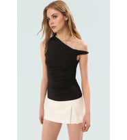 Vücuda Oturan Örme Bluz Basic Kısa Kollu Konforlu Kesim Modern Stil Dayanıklı Malzeme (Siyah)