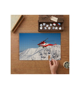 Dağın Tepesindeki Helikopter Tasarımı 240 parça Ahşap Puzzle Ahşap Kutuda MP08545