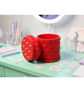 3D Baskı Kabartma Kalp Desenli Kapaklı Kalemlik - Masaüstü Organizer - Kırmızı