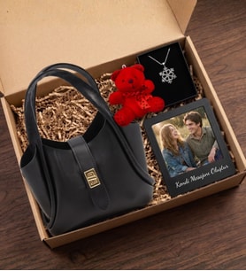 Kişiye Özel Fotoğraflı Çerçeve & Fermuarlı Siyah Kadın Kol Çantası & Kar Tanesi Kolye & Ayıcık Anahtarlık Hediye Seti