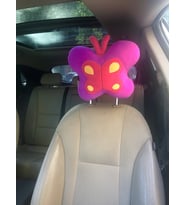 Kelebek Figürlü Oto Yastık 28 cm Silikon Elyaf (Pembe)