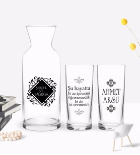 BK Gift Kişiye Özel Renkli Baskılı Şu Hayatta Tasarımlı İkili Rakı Bardağı ve Karaf Hediye Seti-1 (Model 1)
