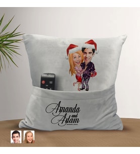 BK Gift Kişiye Özel Yılbaşı Sevgili Karikatür Tasarımlı Organizer Kumanda ve Atıştırmalık Cepli Gri Kırlent Yastık-2 Arkadaşa Hediye, Cepli Yastık