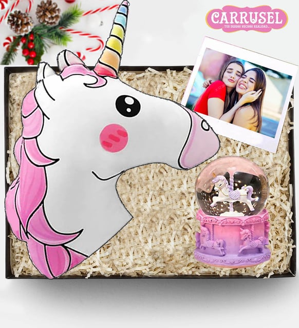 Kişiye Özel Fotoğraflı Unicorn 3D Yastık & Unicorn Işıklı Kar Küresi Arkadaşa Hediye Seti