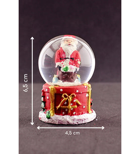 Dekoratif Yılbaşı Noel Baba Temalı Merry Christmas Hediye Torbalı Mini Boy Işıklı Kar Küresi 6,5 cm
