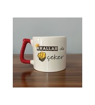 Krallar Da Nah Çeker Baskılı Kırmızı Kulplu Prime Kupa - Komik Hediye Bardak Fincan Mug