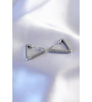 Gümüş Renk Zirkon Taşlı Üçgen Model Kadın Küpe - TJ-BKP7238