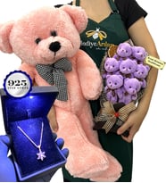 Kişiye Özel VIP Set - 925 Ayar Işıklı Kutuda Gümüş Kolye & Pembe Ayıcık & 7'li Ayıcık Buket (Model 2)
