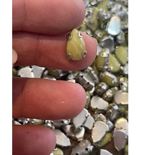 1 cm 2 mm KRİSTAL NİL YEŞİLİ KASALI DİKME DAMLA TAŞ BONCUK (50 ADET)