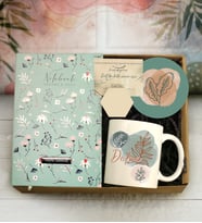 Kişiye Özel Desenli Defter & Not Tutacağı & Baskılı Kupa & Ahşap Bardak Altlığı Hediye Seti