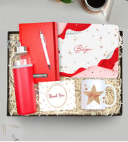 Kişiye Özel Kırmızı Defter & Tasarım Kupa & Gümüş Renk Detaylı Beyaz Tükenmez Kalem & Özel Deri Kılıflı 500 Ml Kırmızı Su Matarası & Mouse Pad Hediye Seti