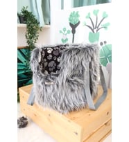 Gri Peluş Kırçıl Pet Taşıma Çantası