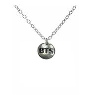 BTS Müzik Grubu Metal Kolye – 60 cm Uzun Zincirli K-Pop Takı (Gümüş)