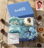 Kişiye Özel Karikatürlü Erkek Yazılım Mühendisi Hediye Kutusu - Kişiye Özel T Kupa, Atlı Karınca Müzik Kutusu, Peluş Anahtarlık Mühendisler Günü Hediyesi