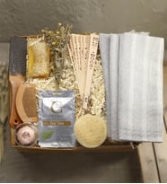 Peştemal Havlu & Banyo Bombası & Ahşap Katlanır Yelpaze & Kil Maskesi & Doğal Tütsü & Yüz Lifi & Ahşap Ayak Törpüsü & Kabak Lifli Doğal Sabun & Doğal Ağaç Tarak Hediye Seti