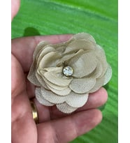 SÜT KAHVE ÇİÇEK BROŞ YAKA İĞNESİ 5X5 CM