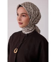 Belli Geometrik Desenli %100 Twill İpek Eşarp 4425D