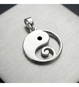 Gümüş Yin&Yang Kolye Ucu 925 Ayar Gümüş Yin Ve Yang Figürlü Unisex Kolye Ucu