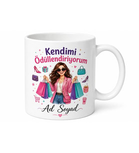 Kendimi Ödüllendiriyorum Bahanesiyle Alışveriş Yapan Kadın Kupa Bardak Hediye