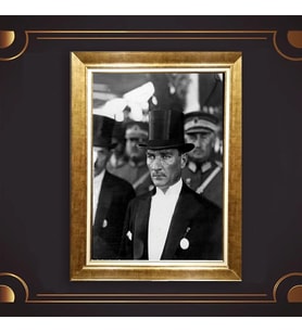 Özel Seri Paspartulu Çerçeveli Atatürk Tablo l28 (Gold)