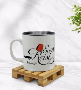 BK Gift Kişiye Özel Evin Reisi Tasarımlı İçi Siyah Renkli Kupa Bardak Model 1