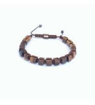 Clays Jewellery Kaplan Gözü Taşı Küp Kesim Makrome Bileklik